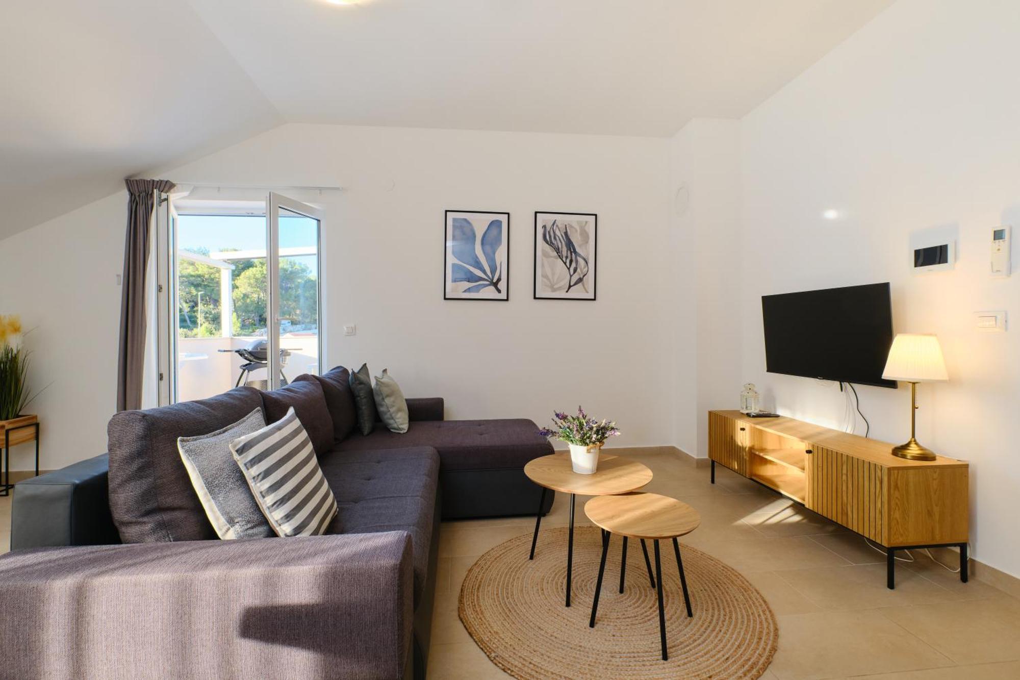 Apartments Divna Mali Losinj Ngoại thất bức ảnh