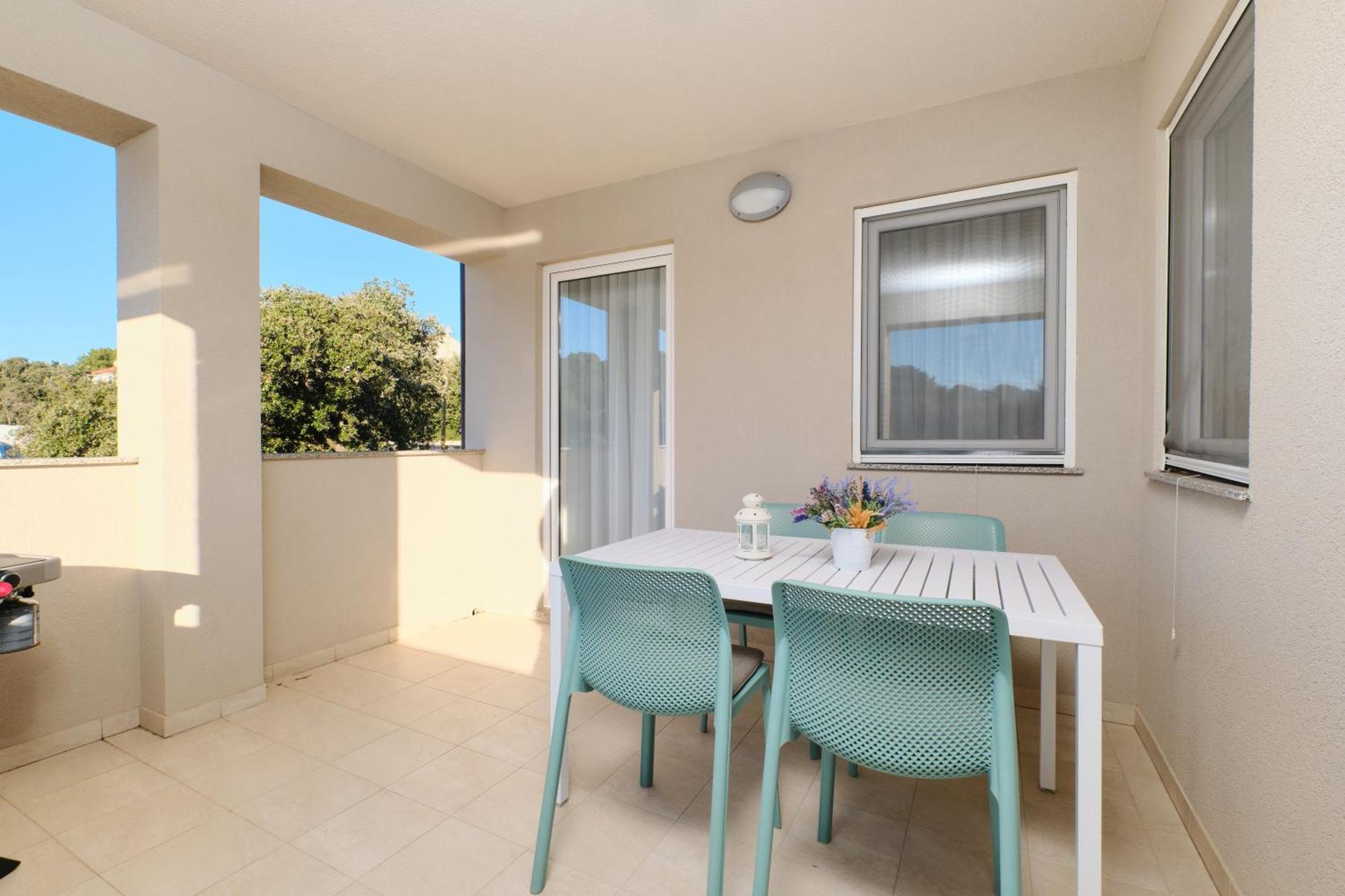 Apartments Divna Mali Losinj Ngoại thất bức ảnh