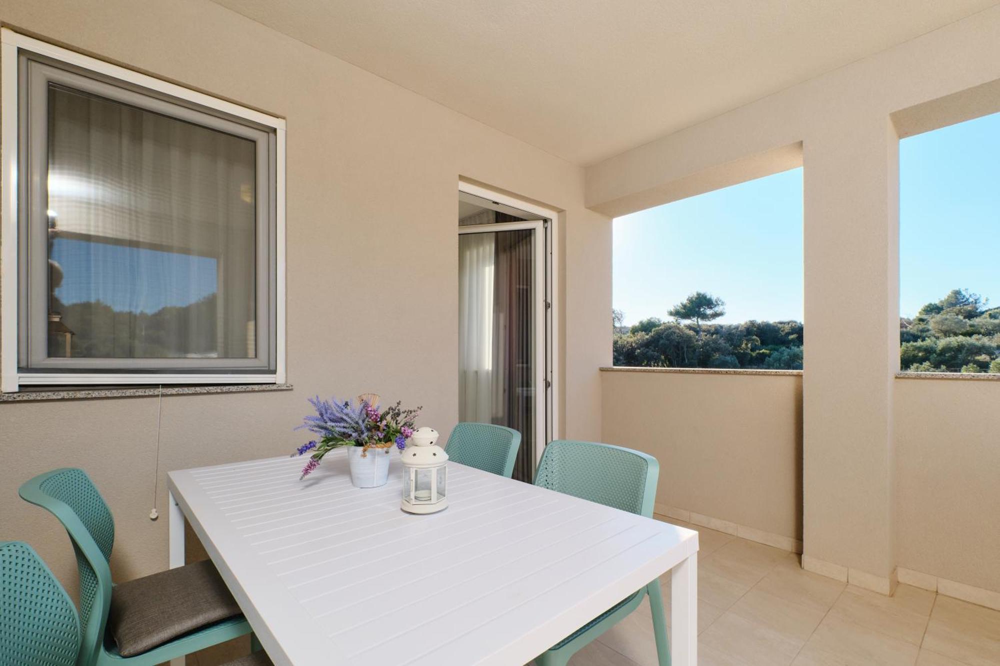Apartments Divna Mali Losinj Ngoại thất bức ảnh