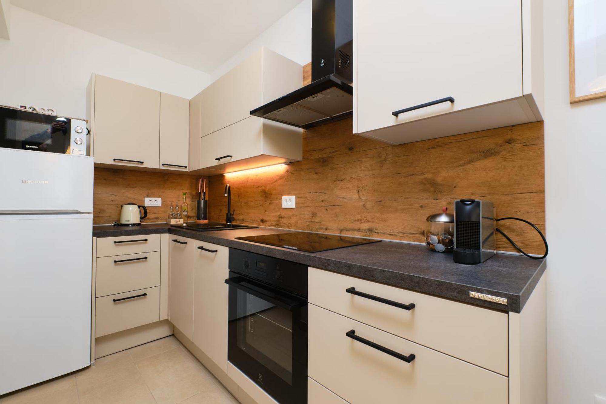 Apartments Divna Mali Losinj Ngoại thất bức ảnh